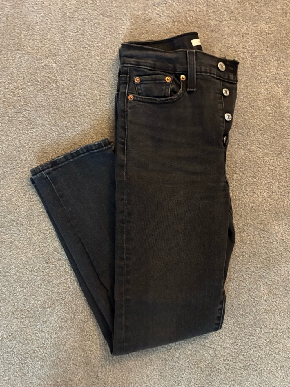 Black Levi’s jeans wedgie straight